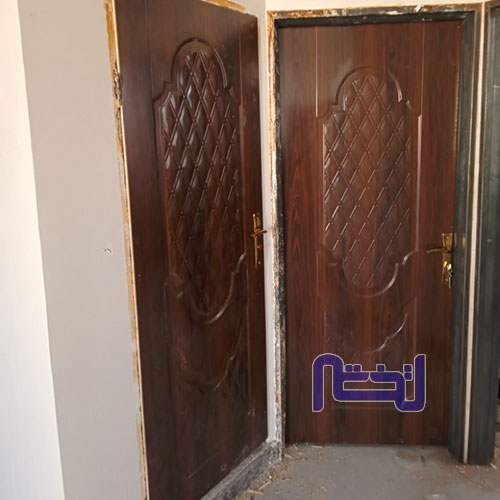 نصاب درب و تعمیرات تخصصی درب چوبی
