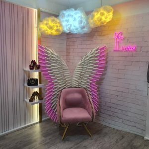 دکور لباس فروشی زنانه دست دوم